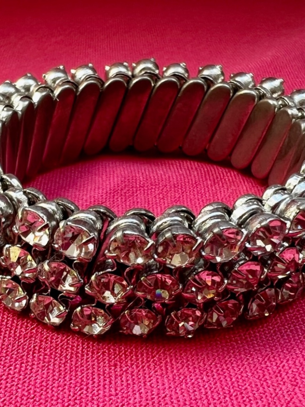 Vintage Rhinestone Stretch Bracelet Three Rows Unsigned - Picture 2 of 3